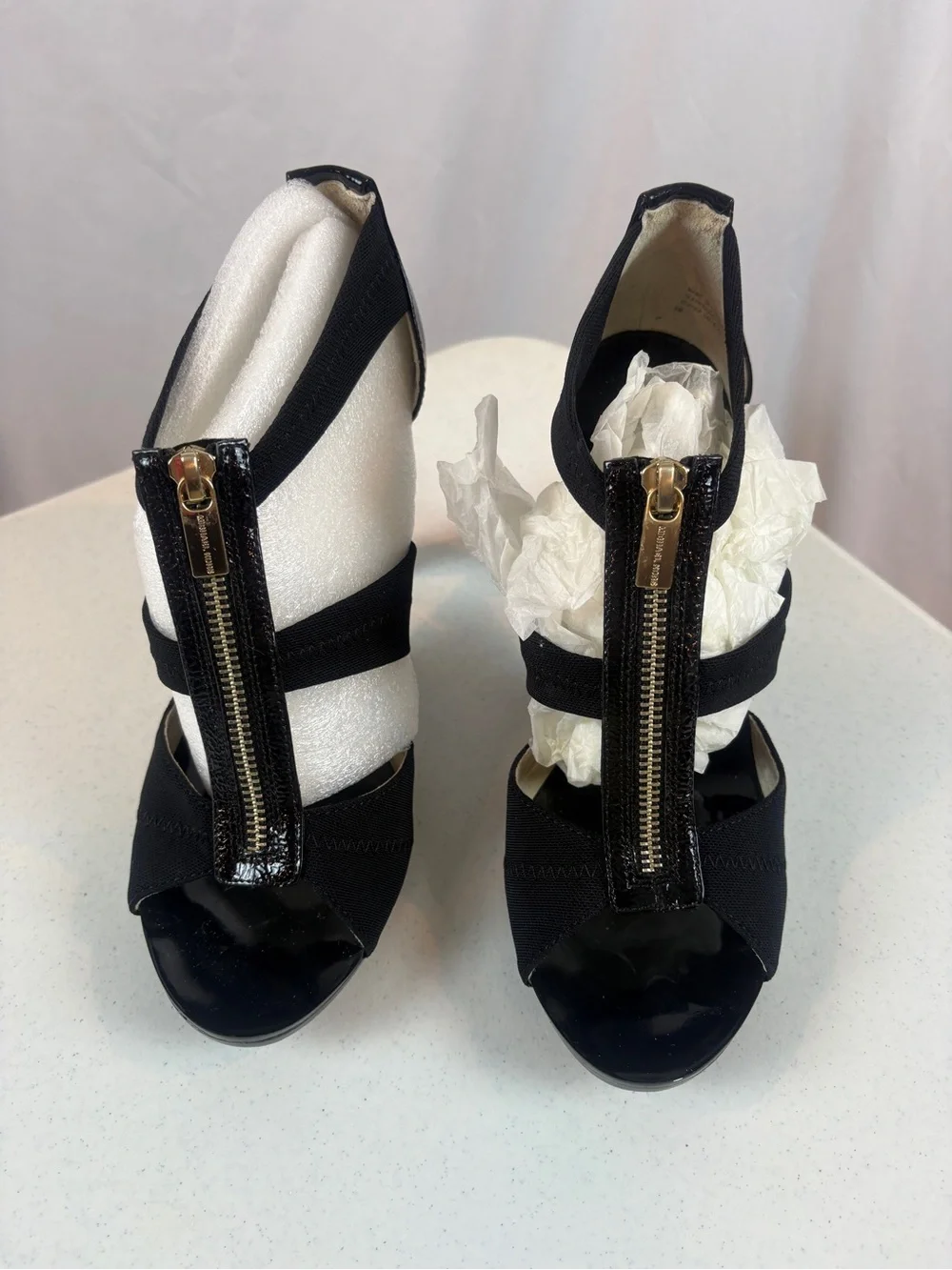 Michael Kors Berkley T Strap Black‎ High Heel Sandals Size 9 4 Inch Heel